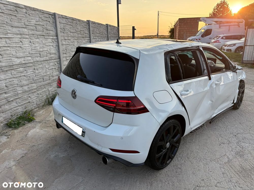 Volkswagen Golf GTI (BlueMotion Technology) DSG - 39