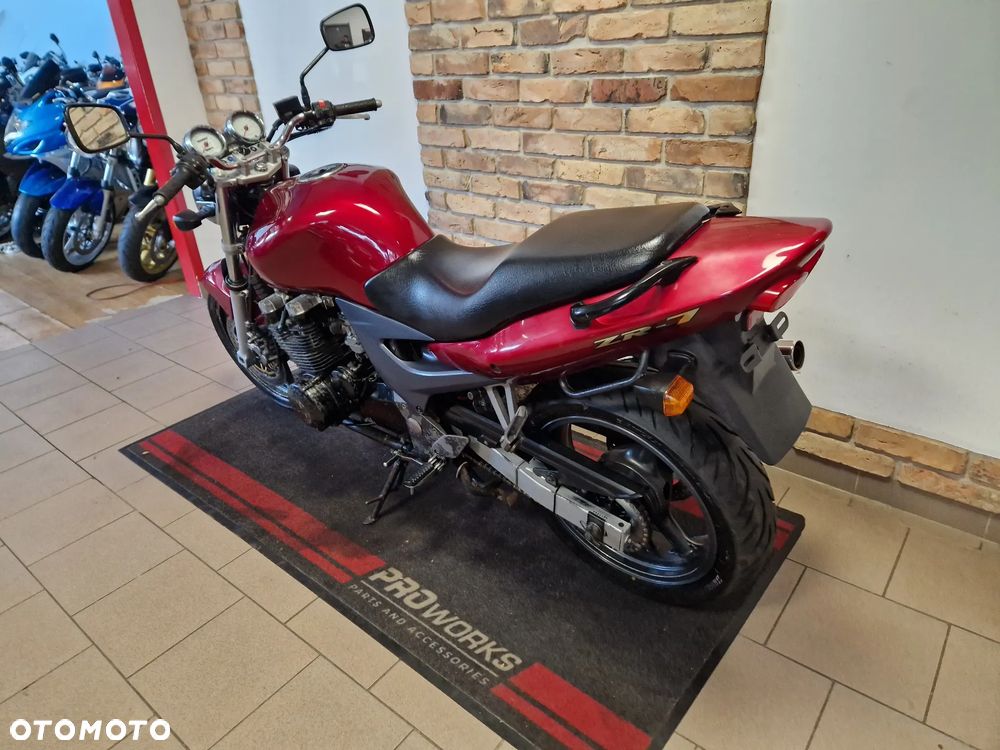 Kawasaki ZR - 7