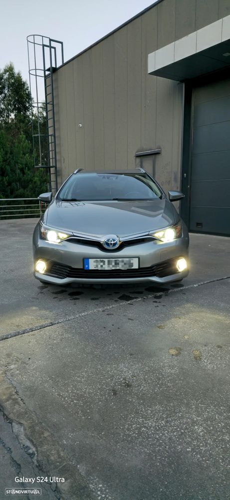 Toyota Auris Touring Sports 1.8 HSD Square Collection - 2