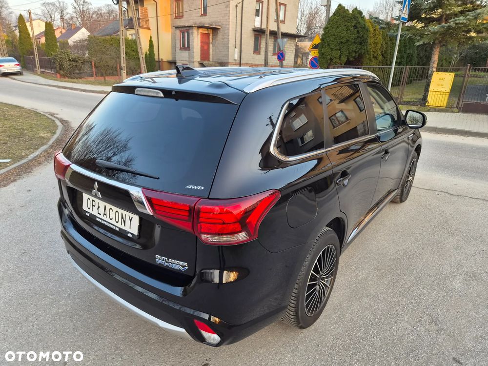 Mitsubishi Outlander - 22