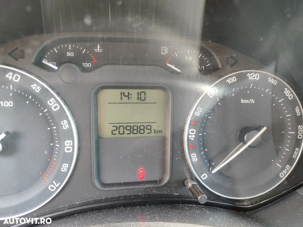 Skoda Octavia 1.6 FSI Trend - 8