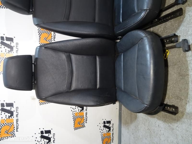 Conjunto De Bancos Bmw 3 (E90)  Bancos Bmw Serie 3 E90 Em Pele - 3