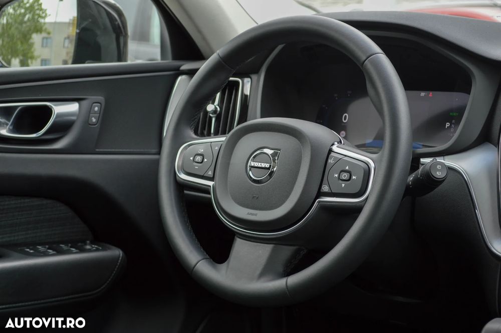 Volvo XC 60 T6 AWD Ultra Black Edition - 24