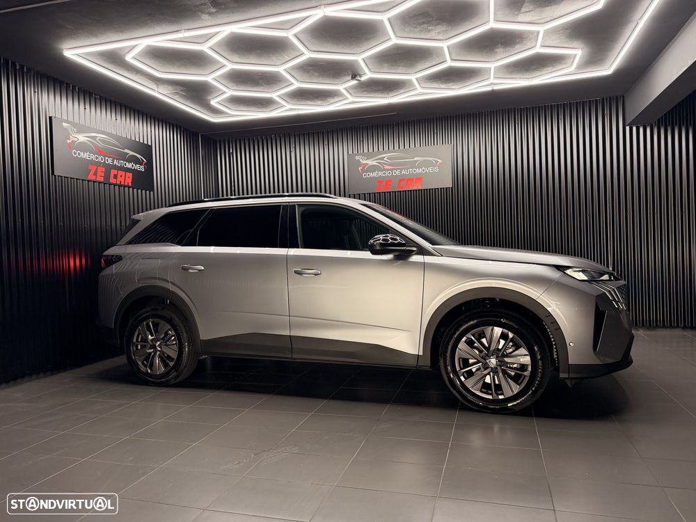 Peugeot 5008 2025 photo 2