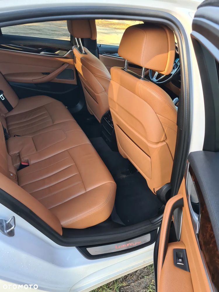 BMW Seria 5 520d xDrive Luxury Line - 14