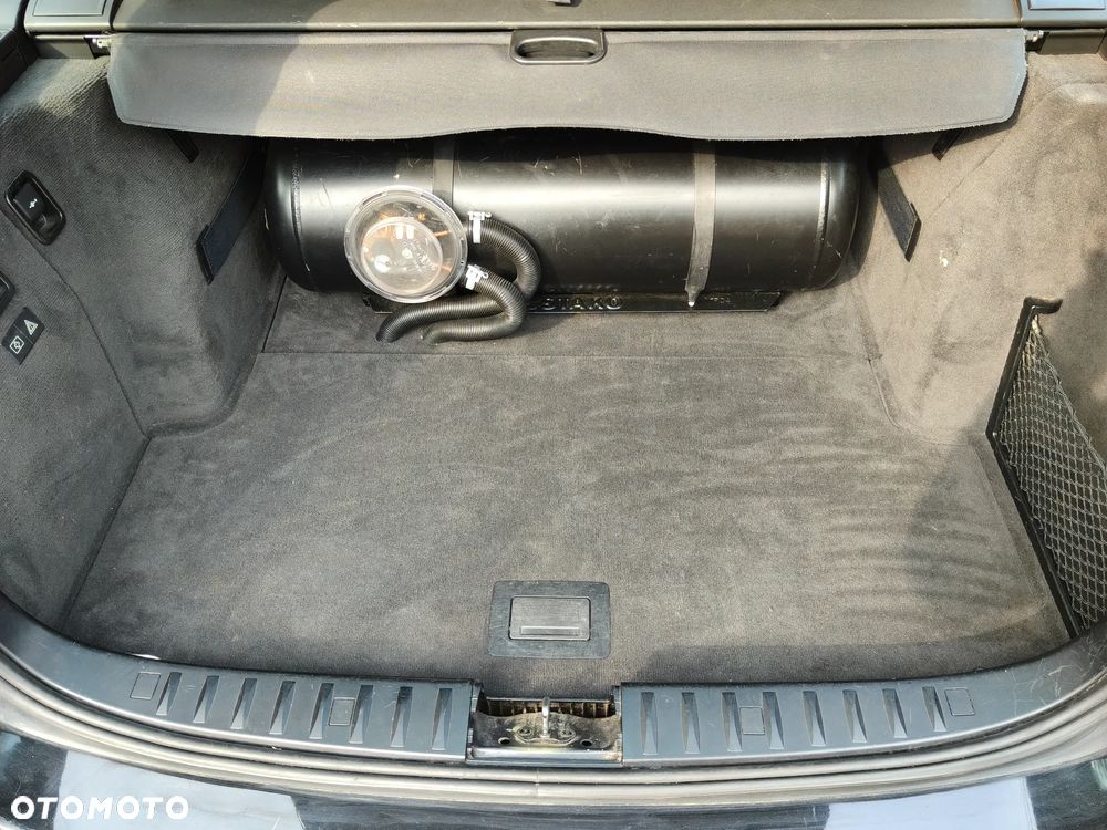 BMW Seria 3 318i - 29