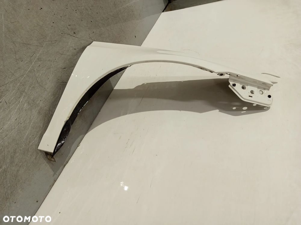 BŁOTNIK PRZÓD PRZEDNI PRAWY VW SCIROCCO 1K8 BIAŁY LB9A - 2