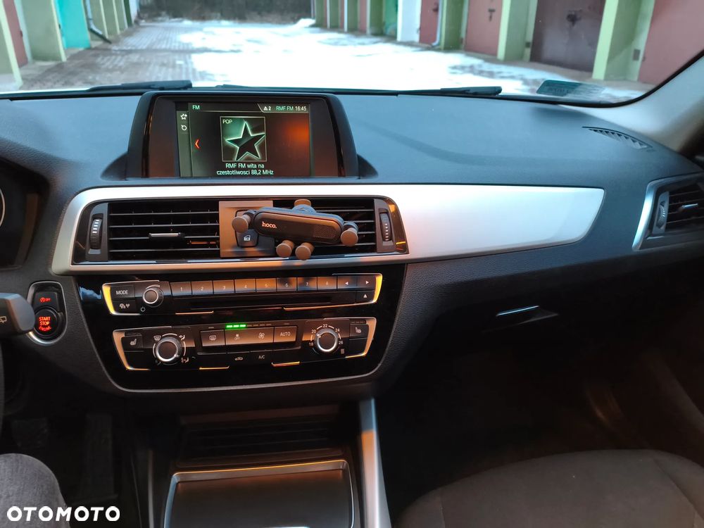 BMW Seria 1 118i Edition Metropolitan - 13