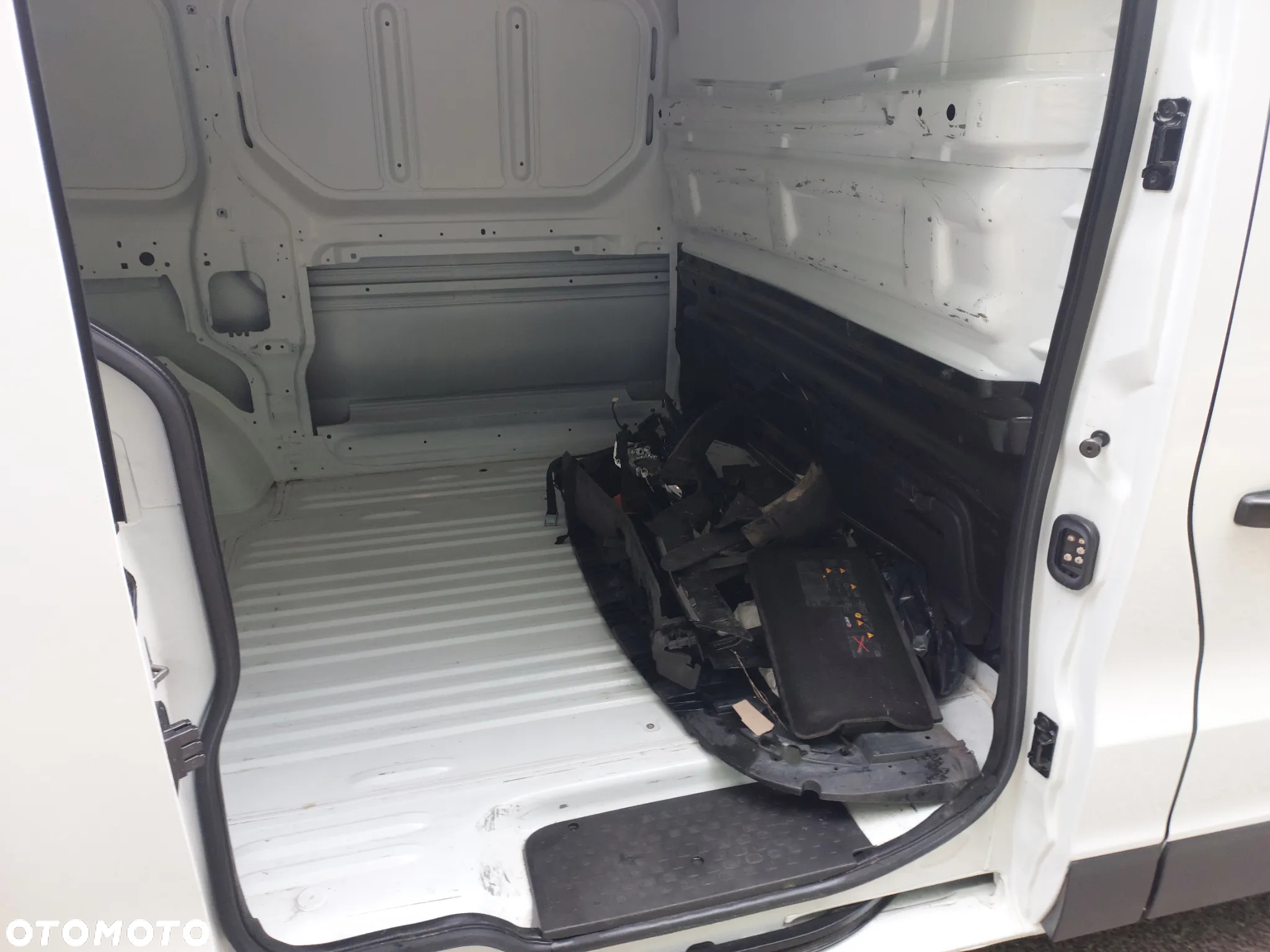 Renault Trafic - 14