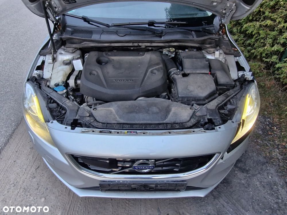 Volvo V40 D4 Inscription - 3