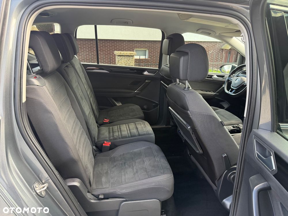 Volkswagen Touran 2.0 TDI SCR (BlueMotion Technology) DSG Highline - 16