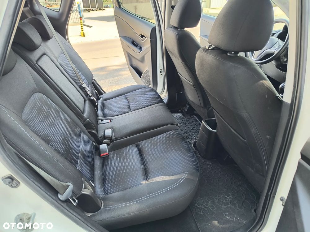 Hyundai ix20 1.4 CRDi blue Comfort - 16