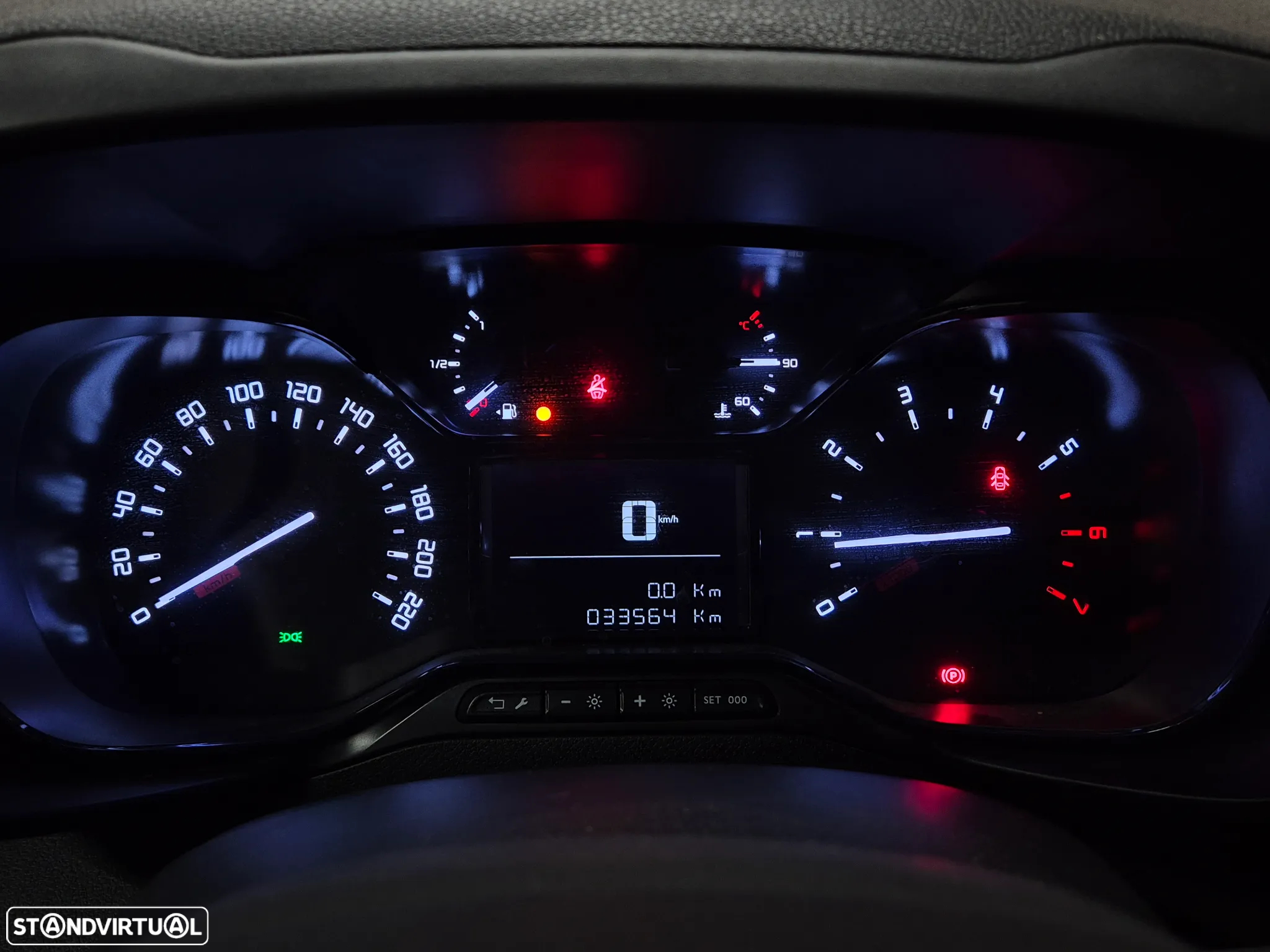 Citroën Berlingo 1.5 BlueHDI  (3 LUG) Caixa de 6 Vel. - 32