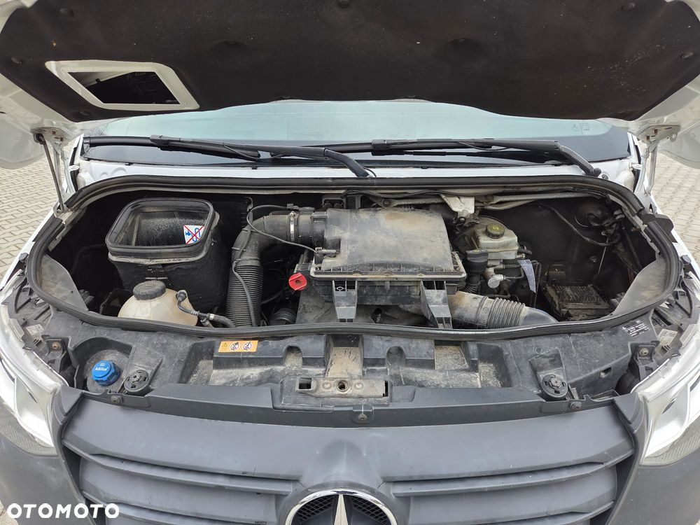 Mercedes-Benz Sprinter - 33