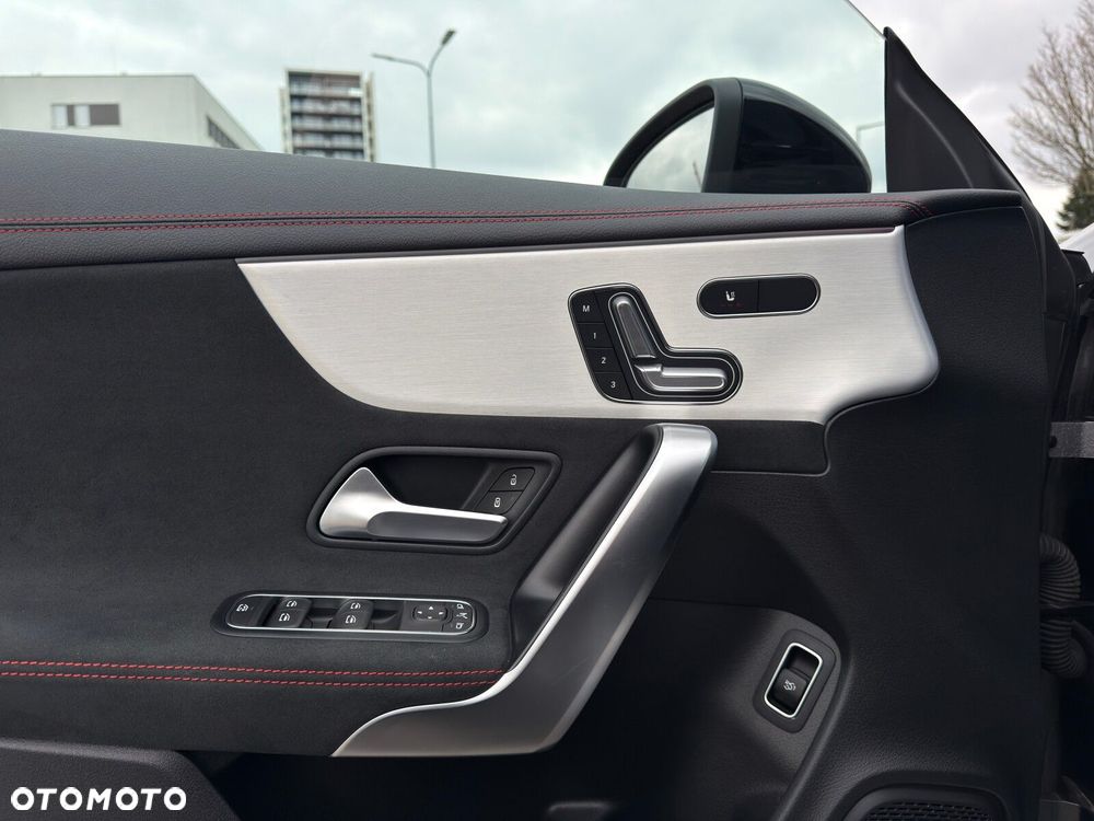 Mercedes-Benz CLA - 15