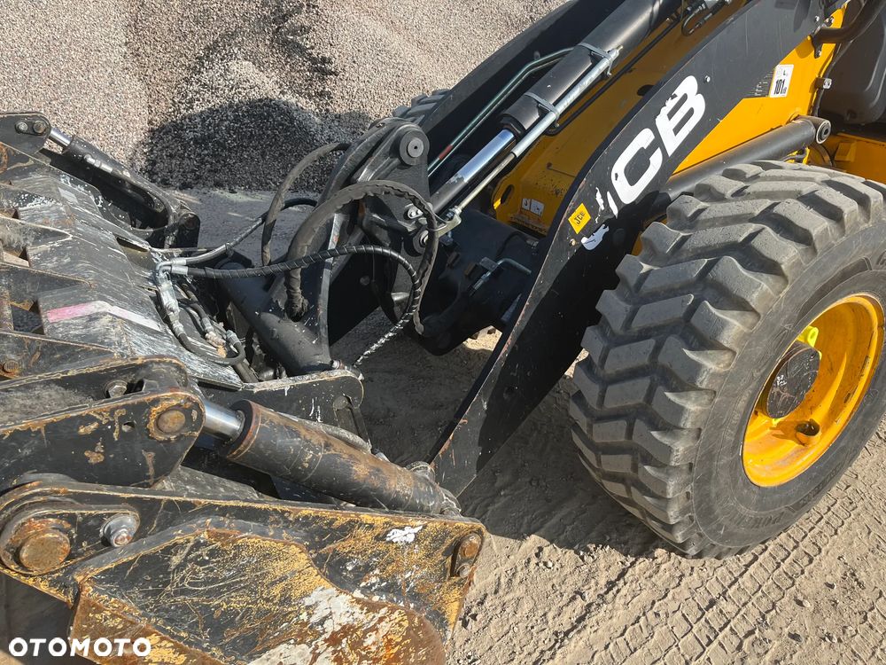 JCB 409 T4 - 11