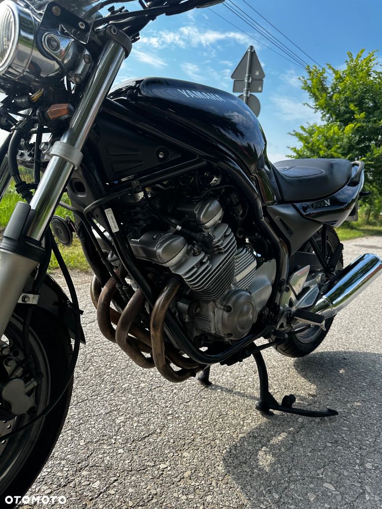 Yamaha XJ - 6