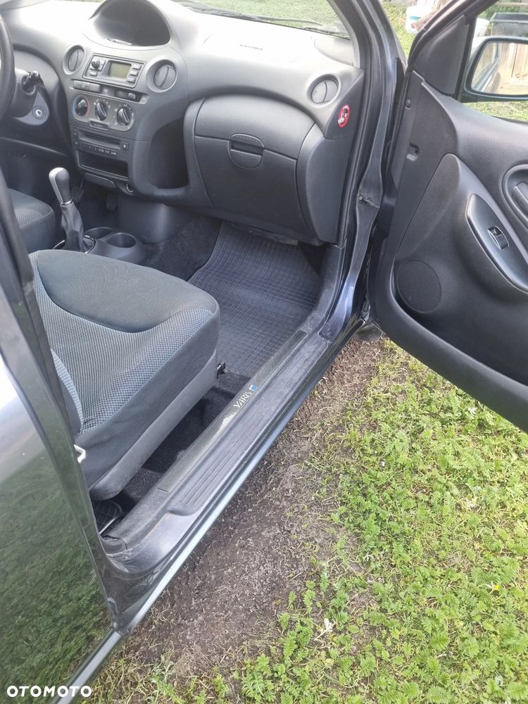 Toyota Yaris 1.4 D-4D Base - 22