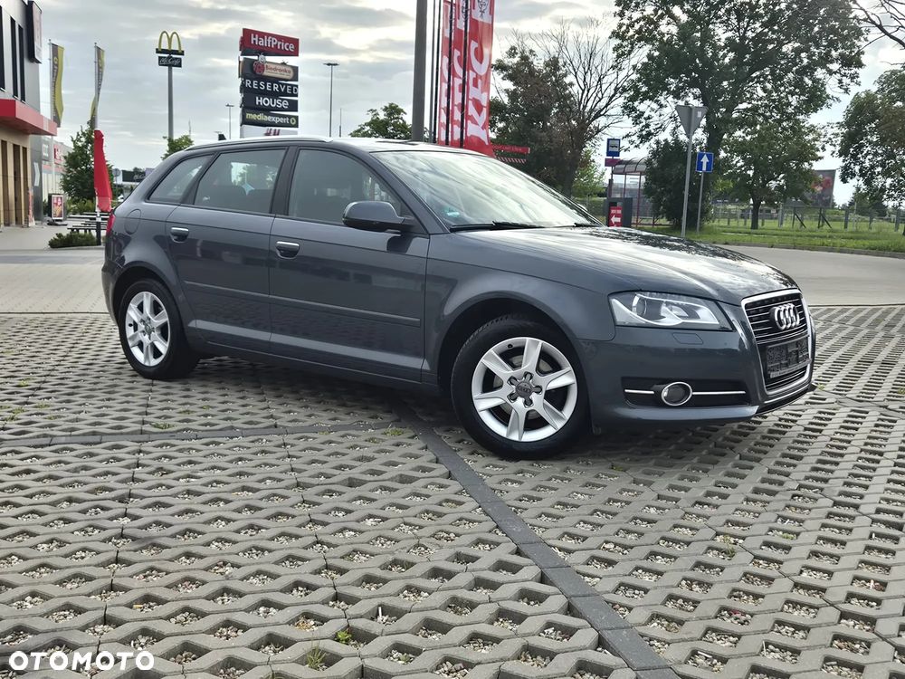 Audi A3 Sportback 1.2 TFSI Attraction - 5