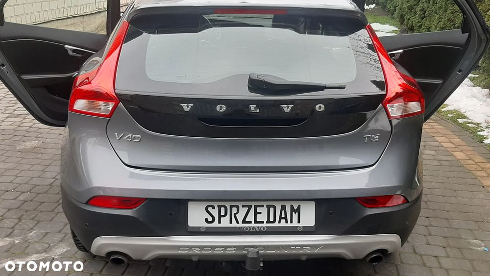 Volvo V40 Cross Country T3 - 17
