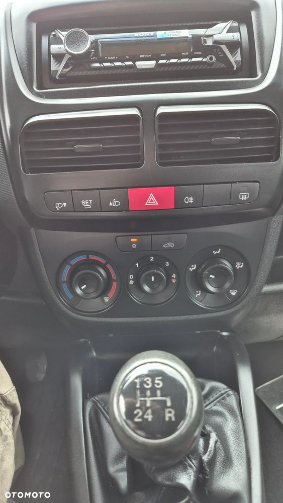 Fiat Doblo 1.4 16V Dynamic - 13