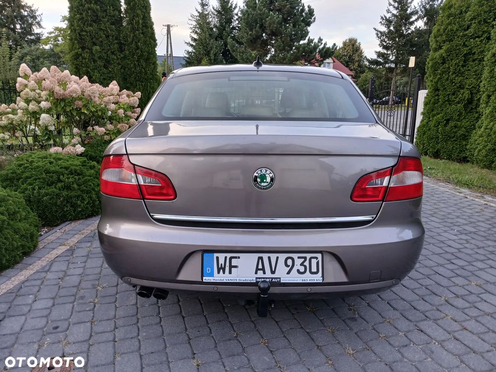 Skoda Superb 2.0 TDI DSG Exclusive - 15