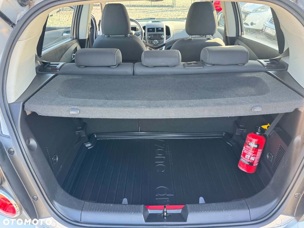 Chevrolet Aveo 1.6 LTZ - 14