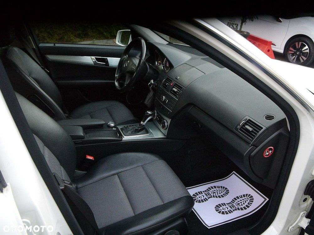 Mercedes-Benz Klasa C 180 BlueEFFICIENCY 7G-TRONIC Avantgarde - 25