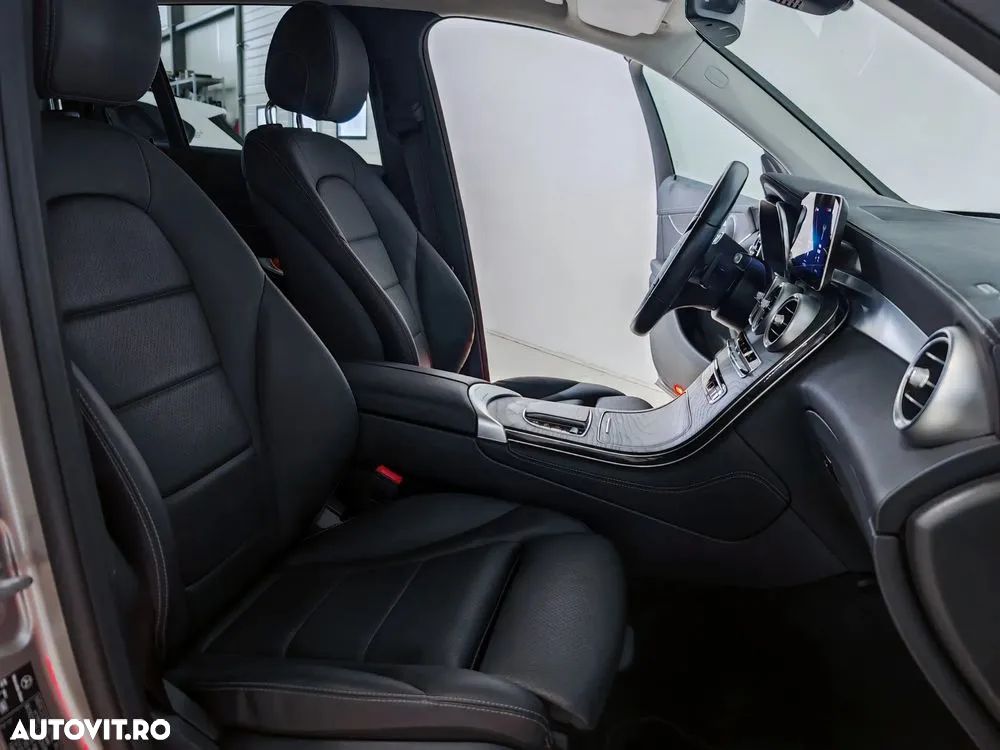 Mercedes-Benz GLC 300 de 4MATIC - 8