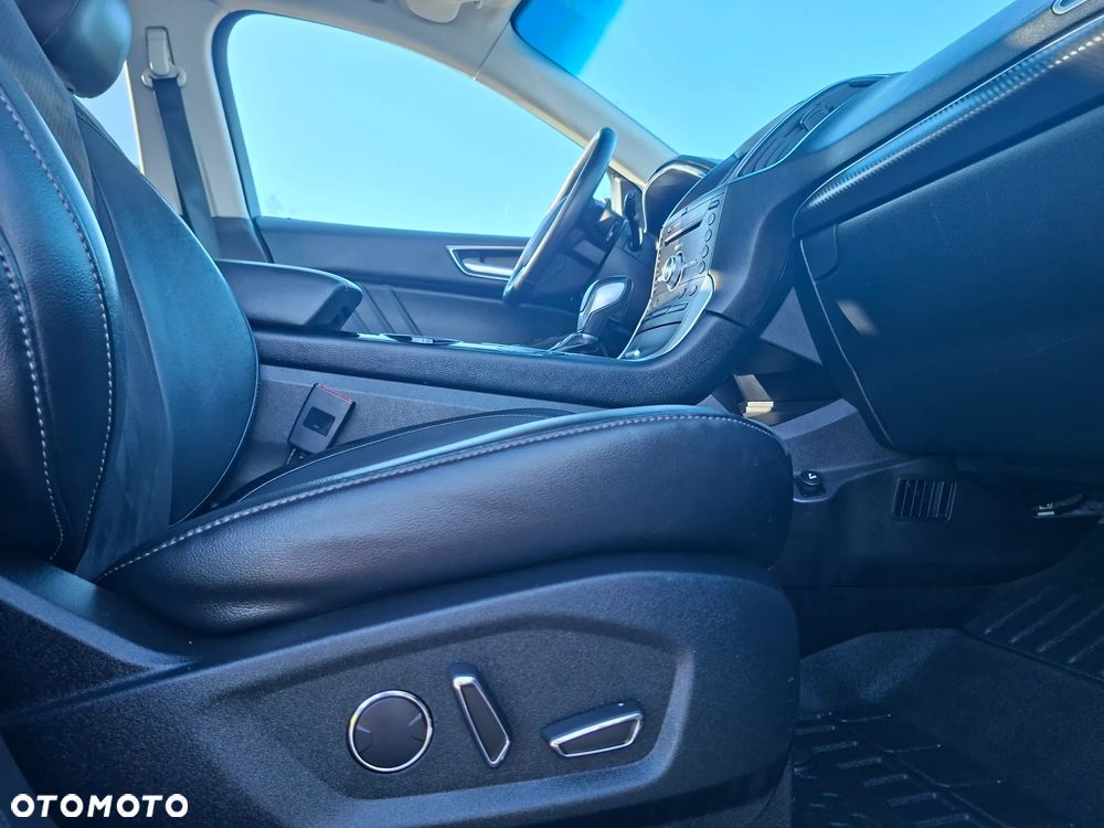 Ford Edge 2.0 TDCi Bi-Turbo 4x4 Sport - 34