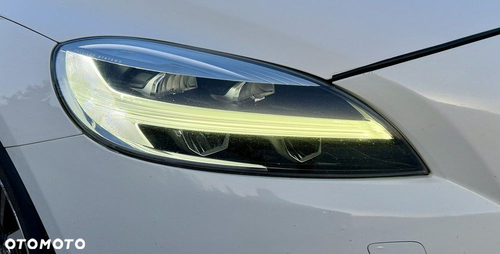 Volvo V40 - 16