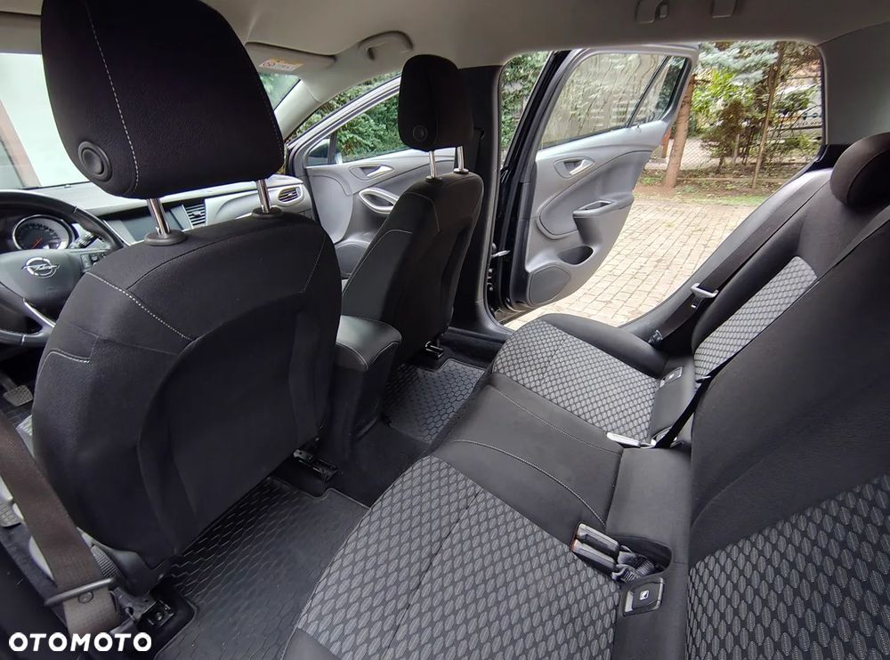 Opel Astra 1.6 CDTI Enjoy - 28