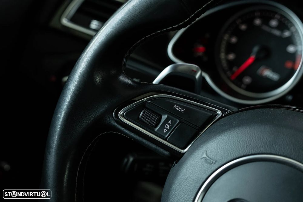 Audi RS5 4.2 FSi quattro S tronic - 32