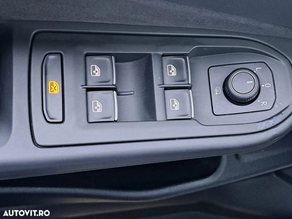 Volkswagen Golf 1.5 eTSI ACT DSG MHEV Style - 21