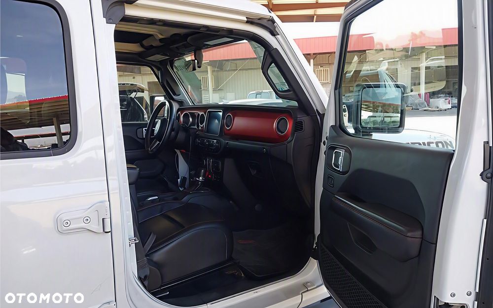 Jeep Wrangler - 9
