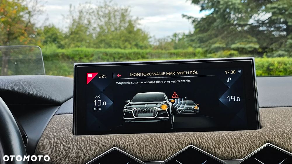 DS Automobiles DS 3 Crossback 1.2 PureTech So Chic - 25