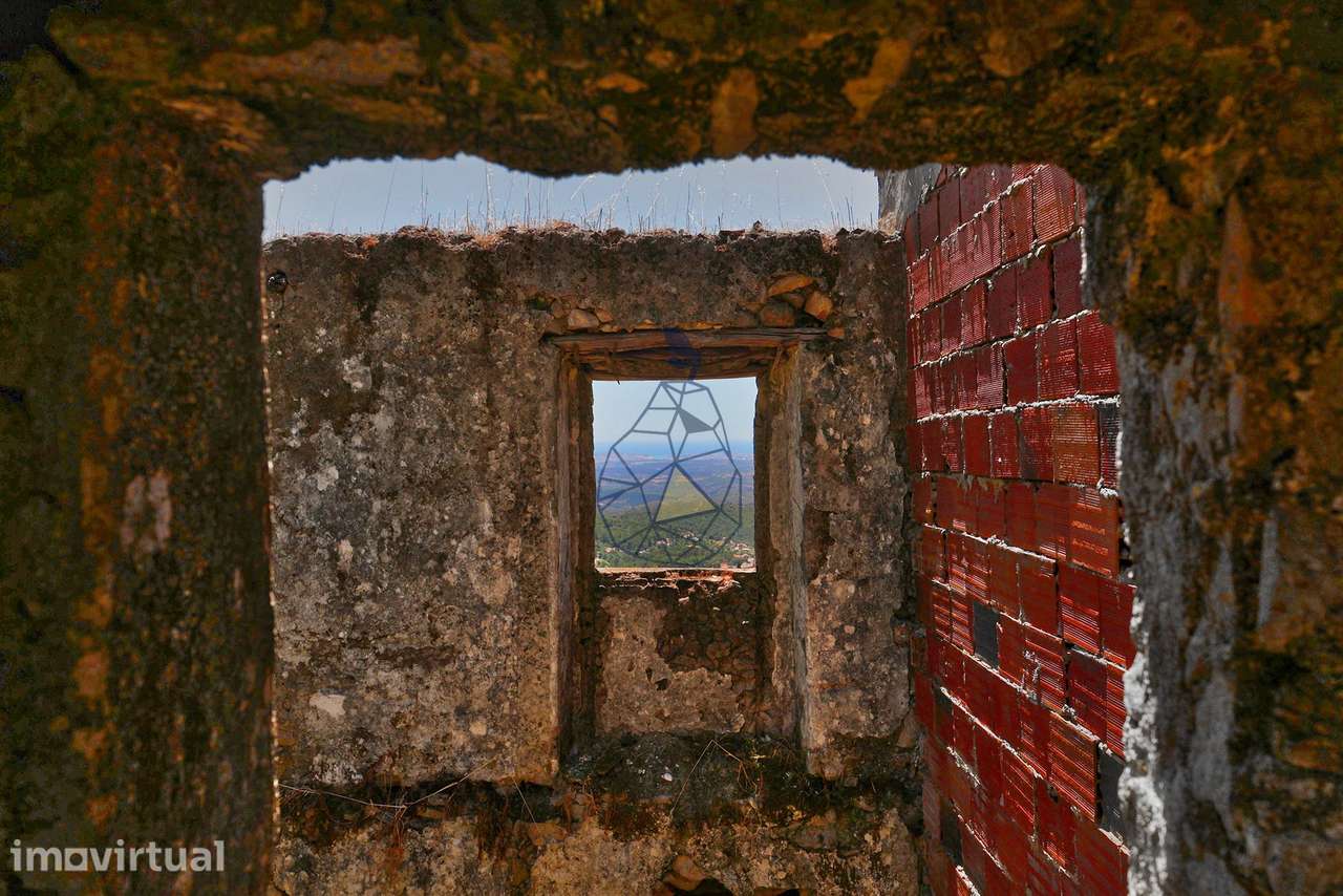 Ruína em Pedra para Reabilitação com Vista Mar | Monchique - Grande imagem: 2/35