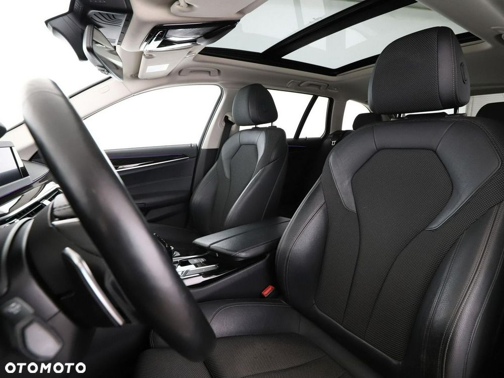 BMW Seria 5 520d Sport Line - 14