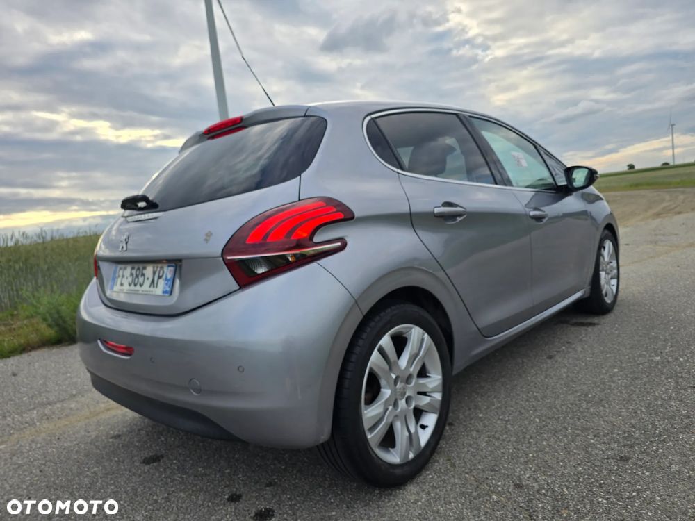 Peugeot 208 1.2 PureTech GPF Allure S&S - 4