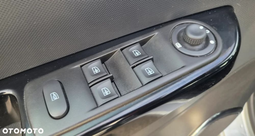 Renault Captur - 27