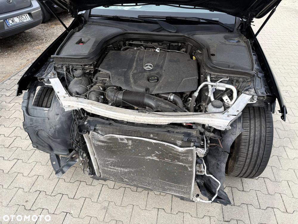 Mercedes-Benz GLC 250 d 4Matic 9G-TRONIC AMG Line - 9