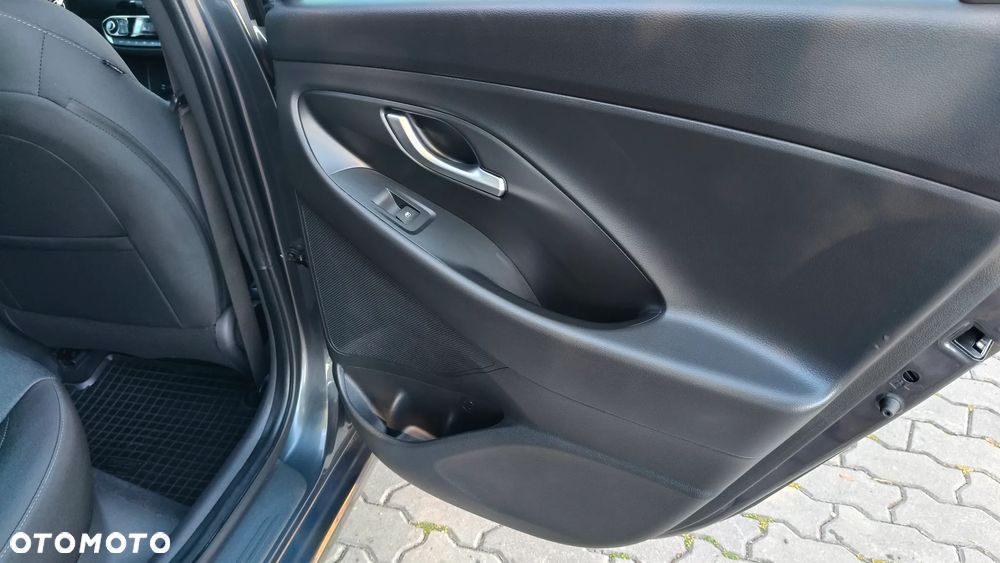 Hyundai i30 1.5 T-GDI 48V-Hybrid Trend - 18
