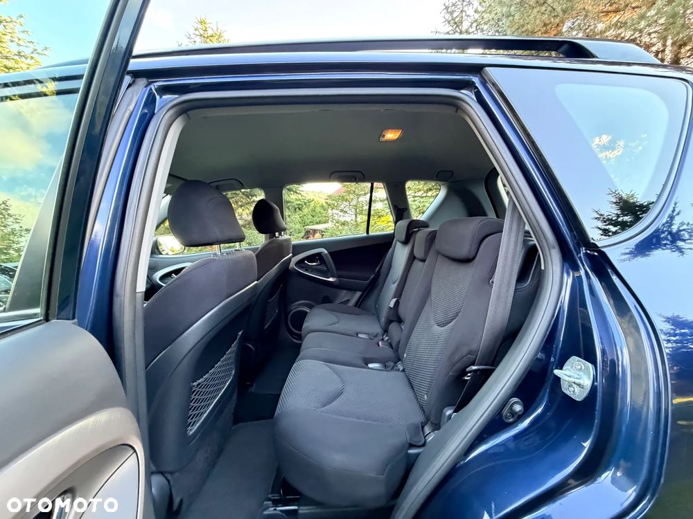Toyota RAV4 2.2 D-4D Premium - 20