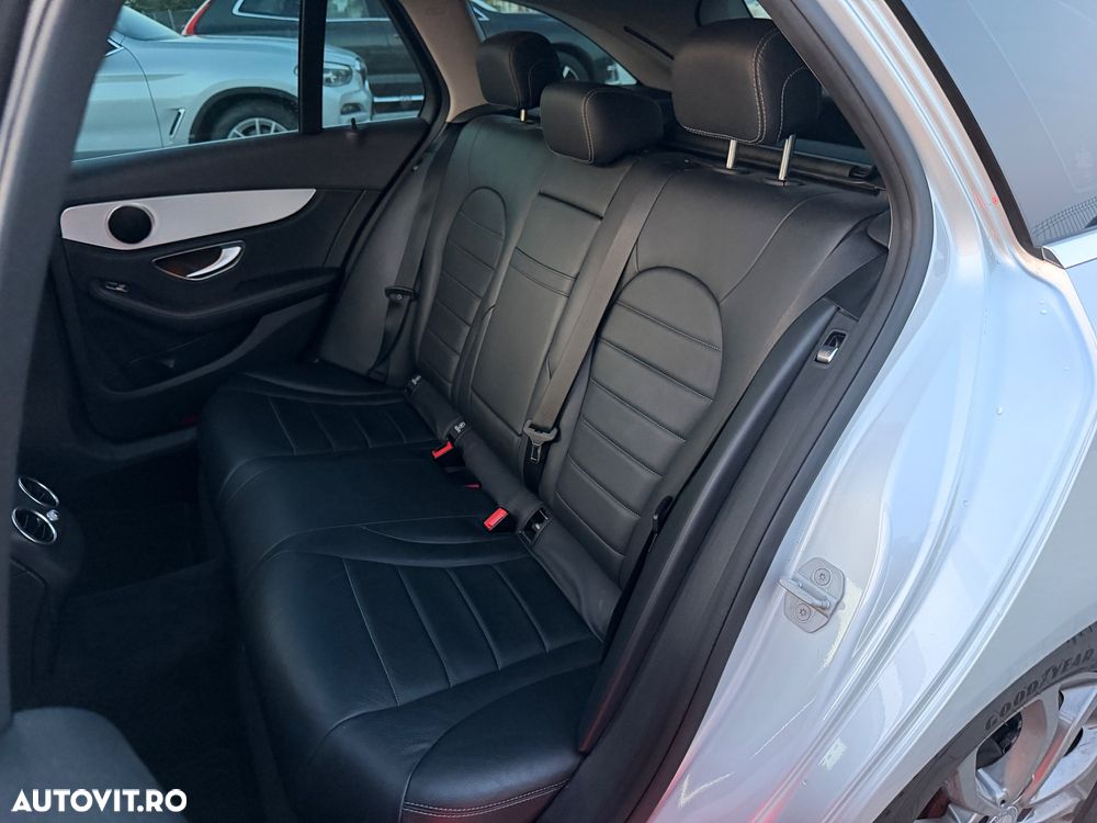 Mercedes-Benz C - 25