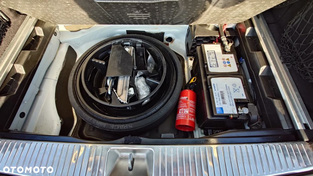 Mercedes-Benz Klasa C 320 CDI Avantgarde 4-Matic - 21