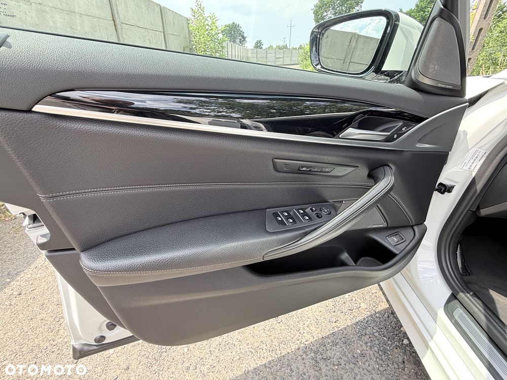 BMW Seria 5 540d xDrive M Sport sport - 16