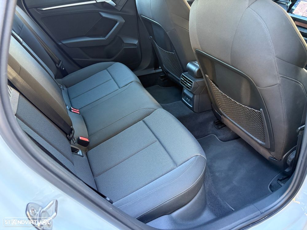 Audi A3 Limousine 35 TFSI S line S tronic - 24