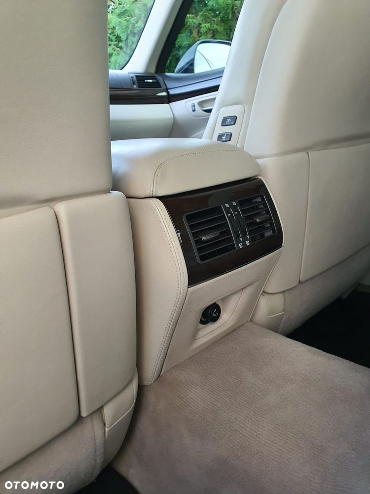 Lexus LS 460 Prestige - 30