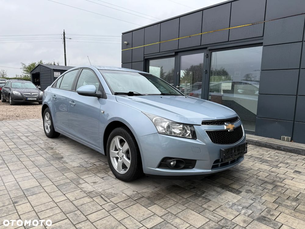 Chevrolet Cruze 1.6 LS - 13