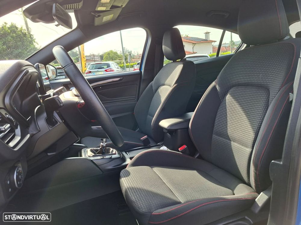 Ford Focus 1.0 EcoBoost S&S ST-LINE - 19